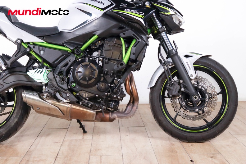 Motorbike image 13