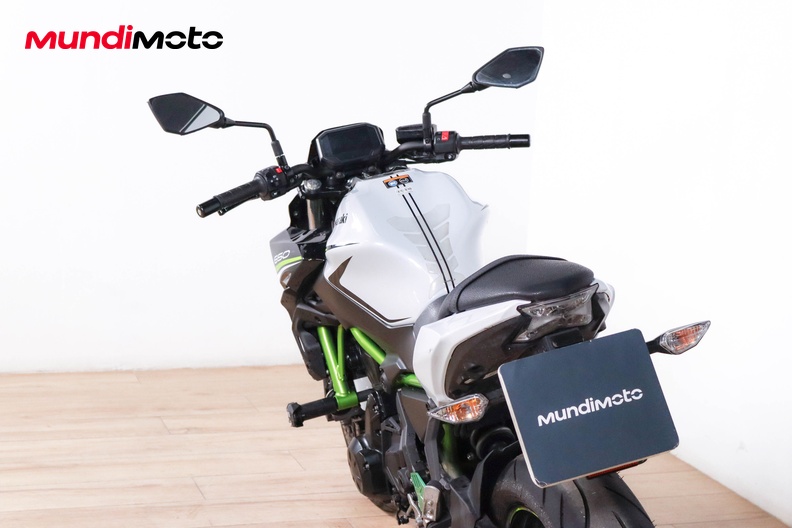 Motorbike image 9