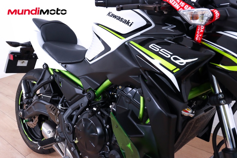Motorbike image 13