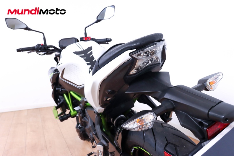 Motorbike image 9