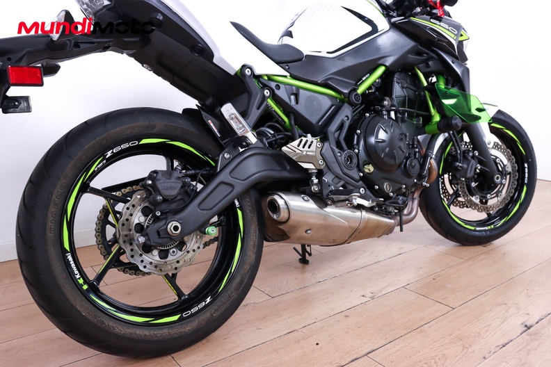 Motorbike image 3