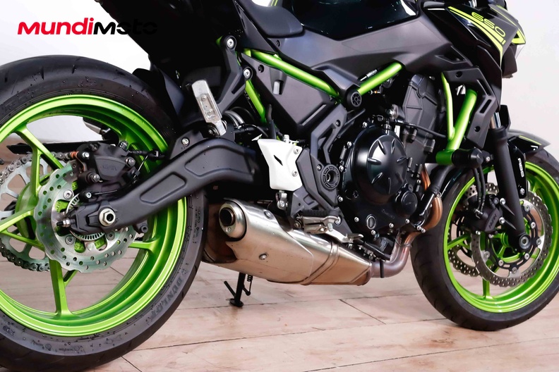 Motorbike image 3