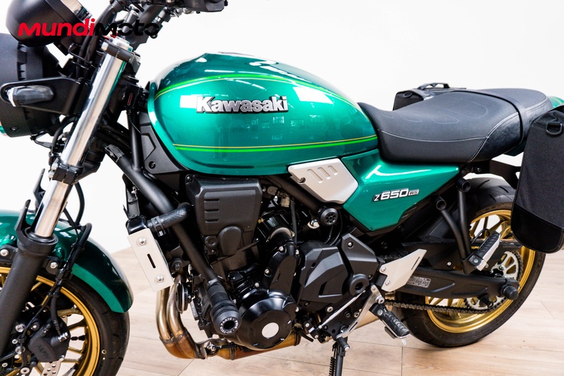 Motorbike image 9