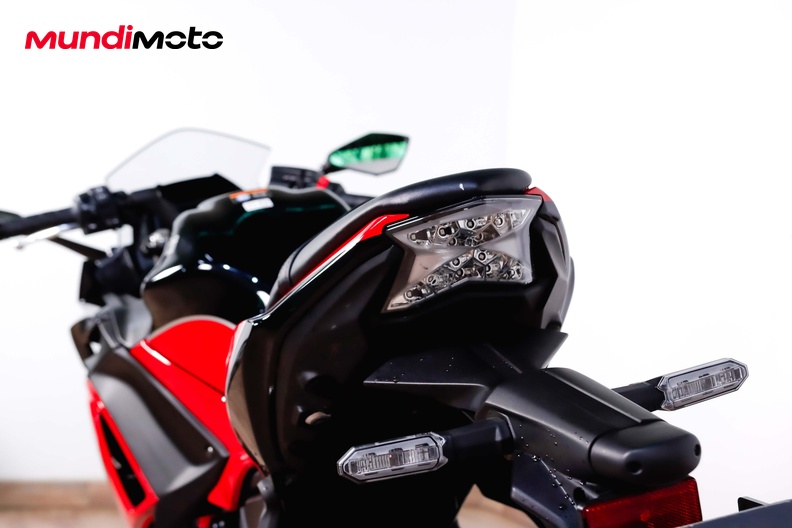 Motorbike image 9