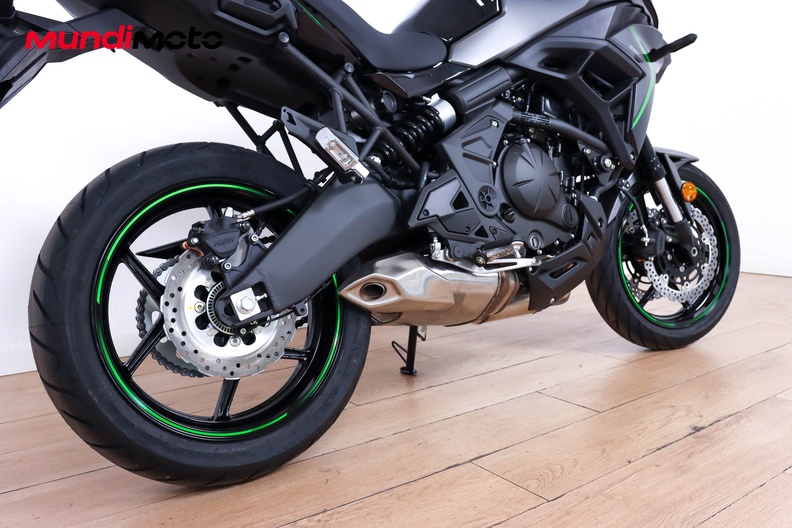 Motorbike image 3