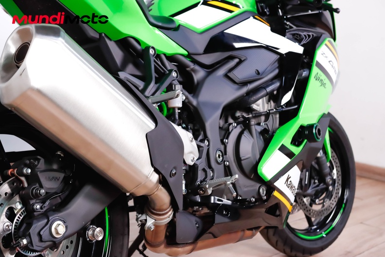 Motorbike image 3