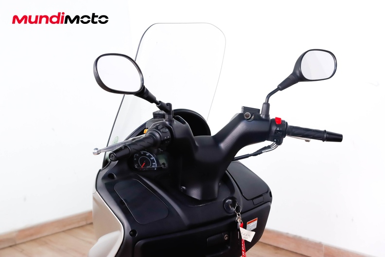 Motorbike image 10