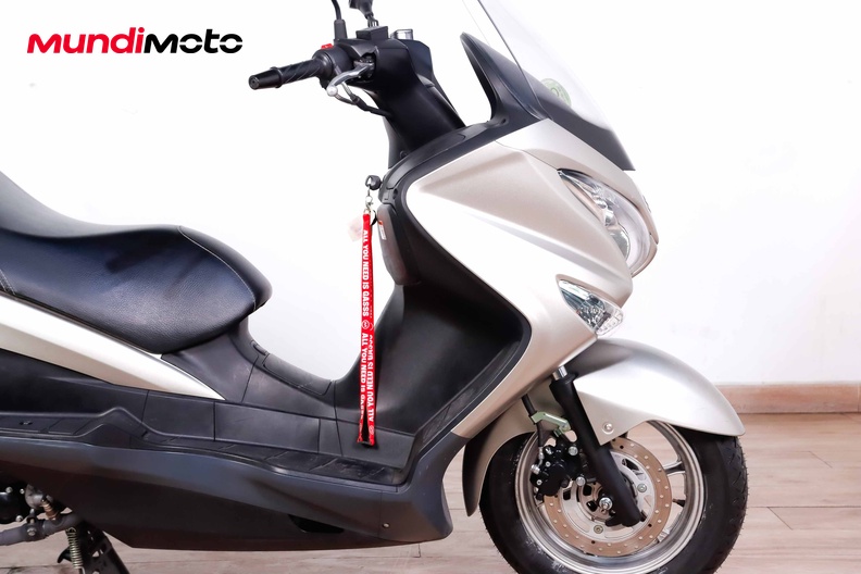 Motorbike image 12