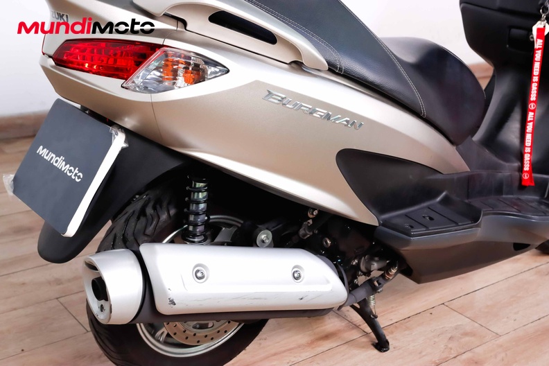 Motorbike image 3