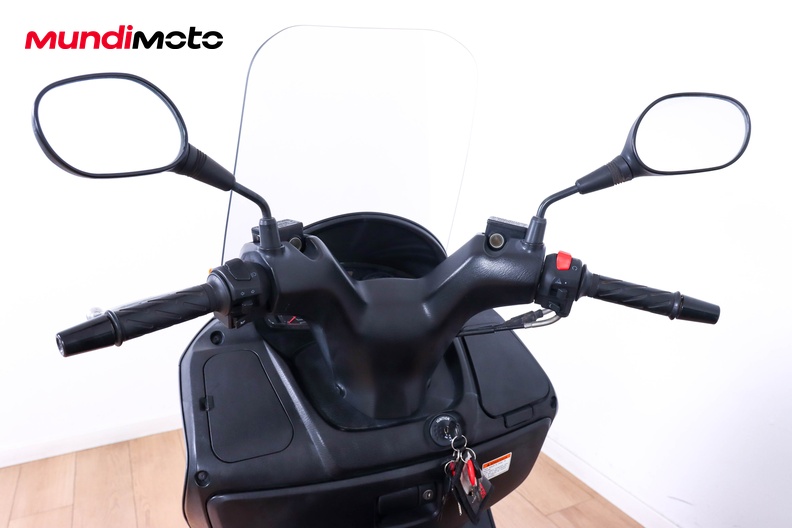 Motorbike image 10
