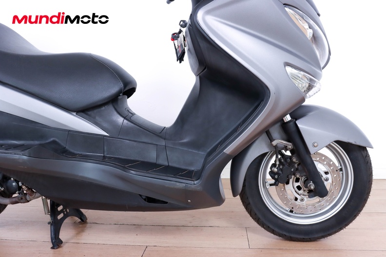Motorbike image 13