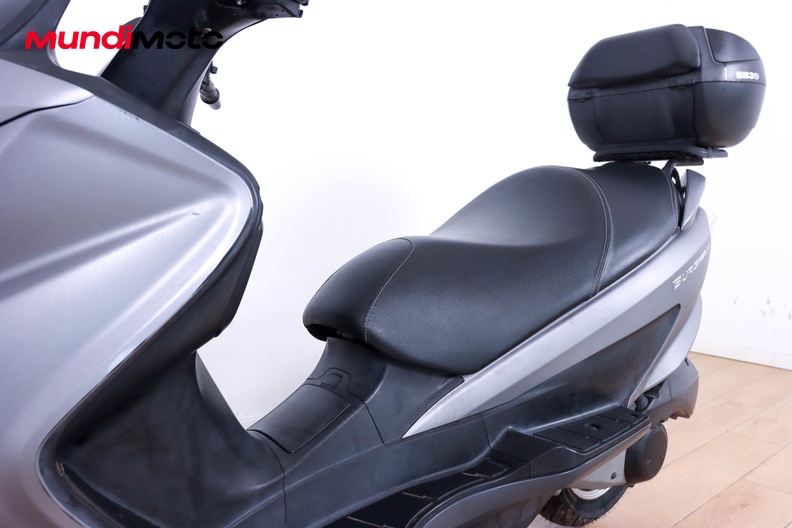 Motorbike image 8