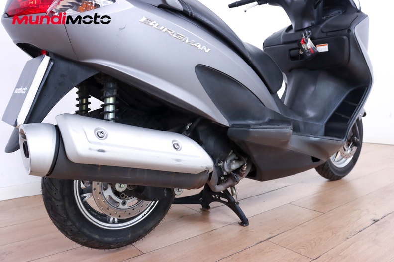 Motorbike image 3