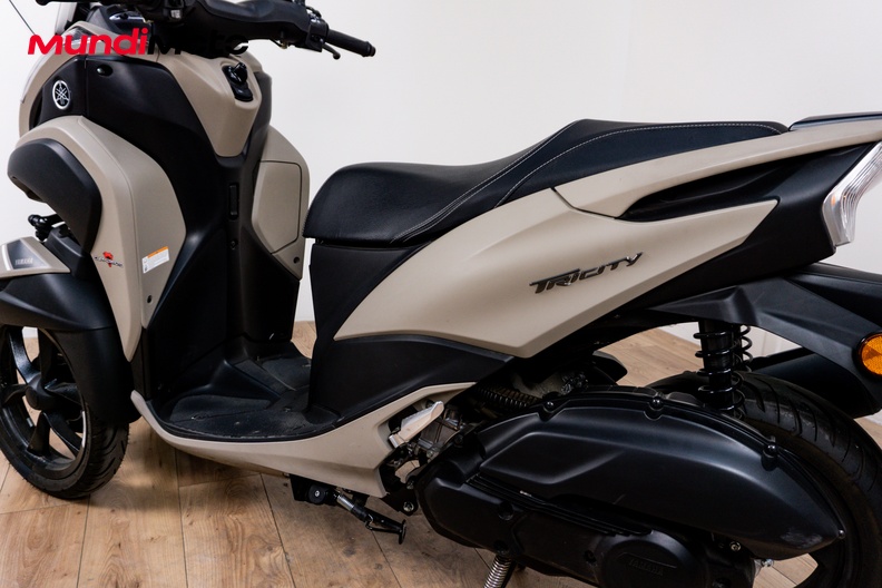 Motorbike image 8