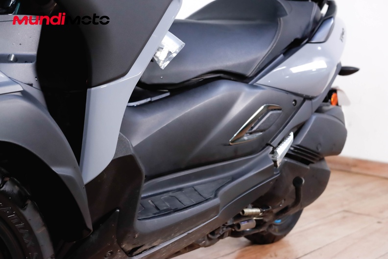 Motorbike image 8