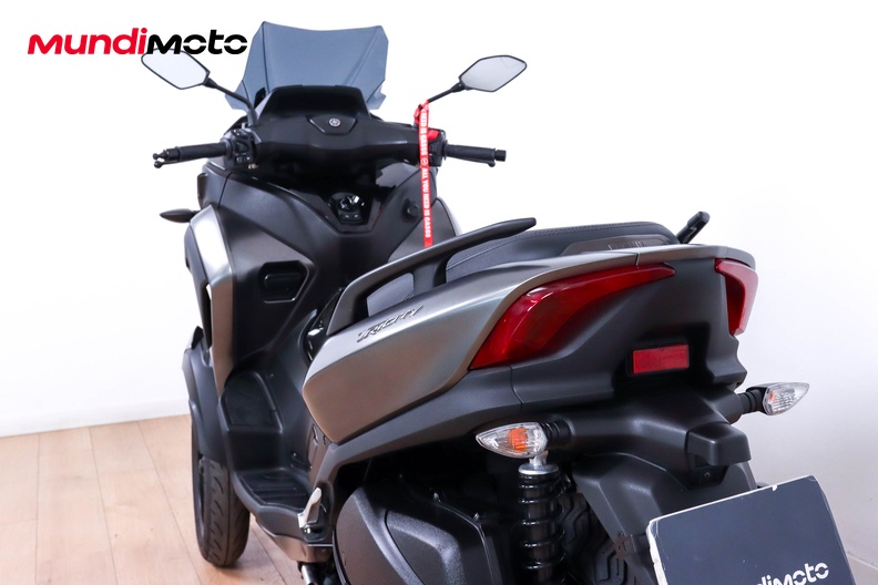 Motorbike image 9