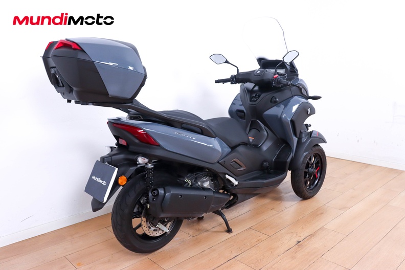 Motorbike image 2