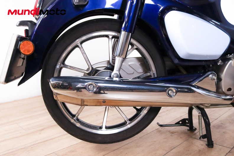 Motorbike image 3