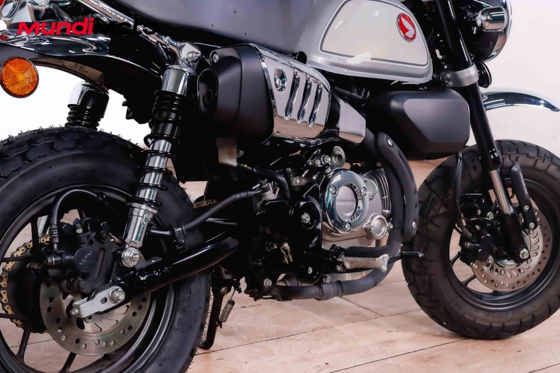 Motorbike image 3