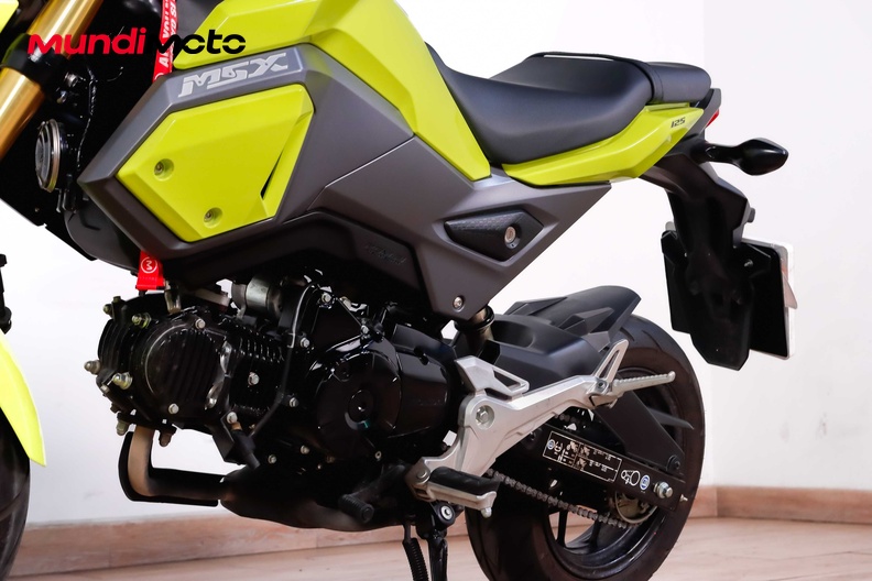 Motorbike image 8