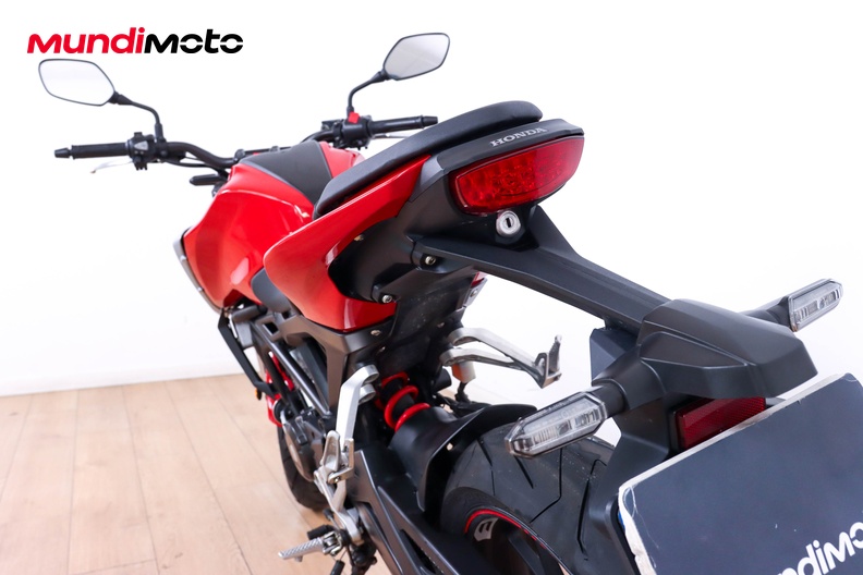Motorbike image 9