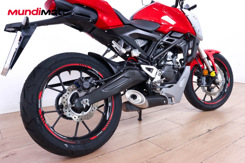 Motorbike image 3