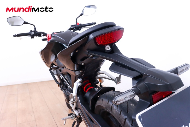 Motorbike image 9