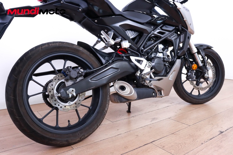 Motorbike image 3