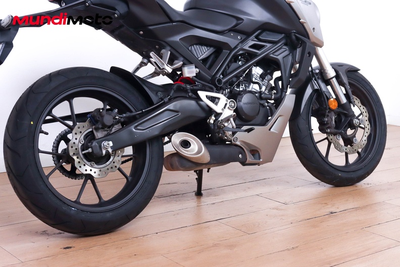 Motorbike image 3