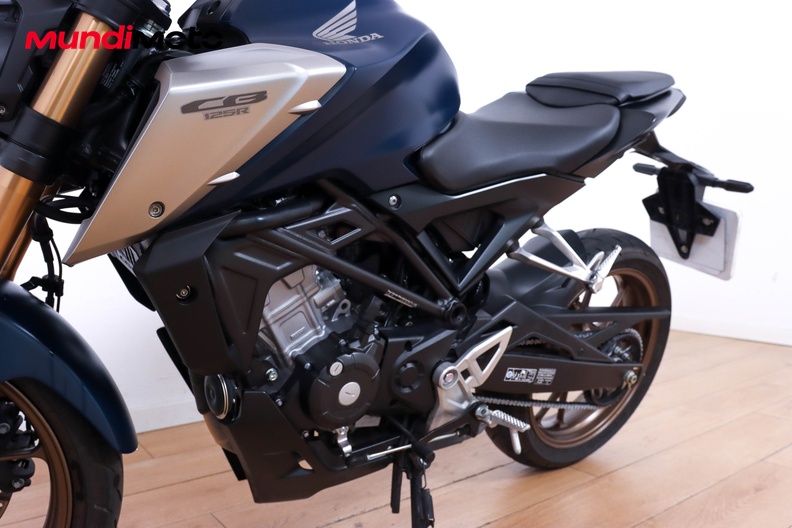 Motorbike image 8