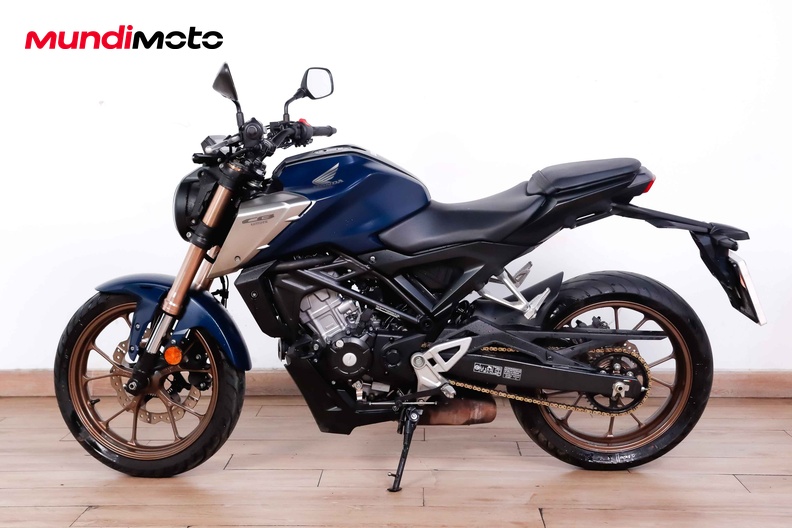 Motorbike image 5