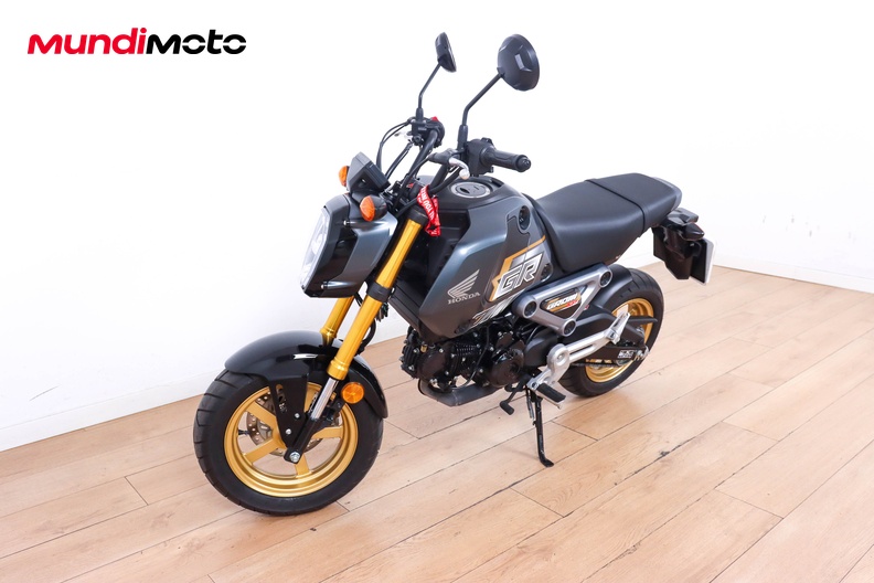 Motorbike image 7