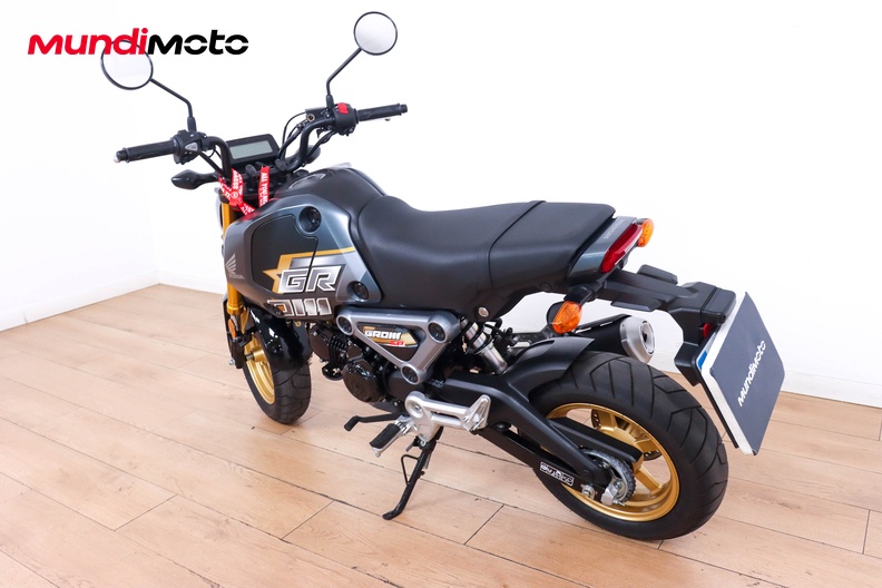 Motorbike image 6