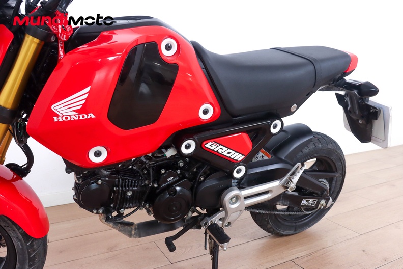 Motorbike image 8