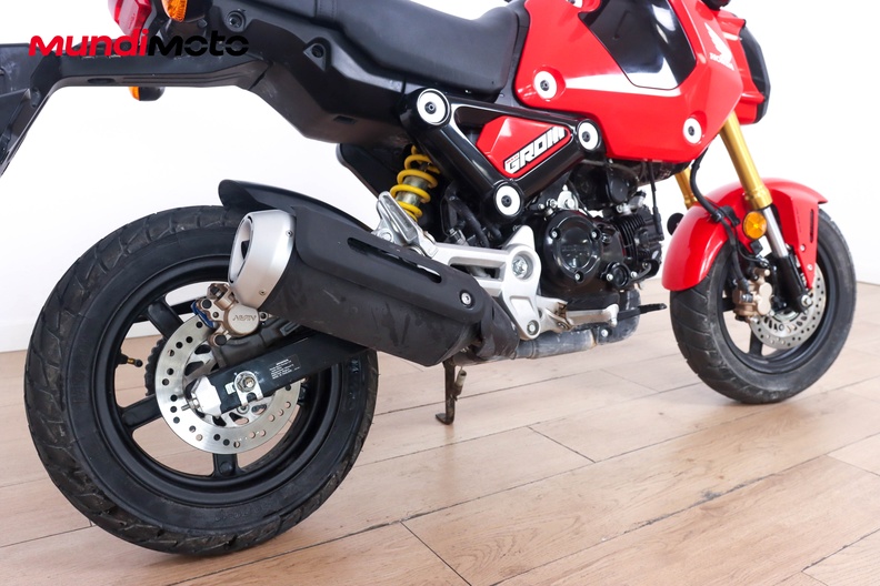 Motorbike image 3