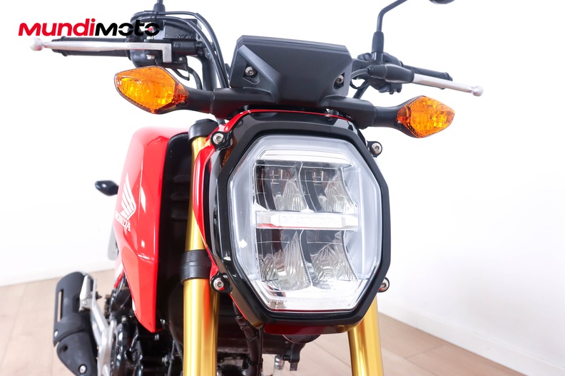 Motorbike image 4