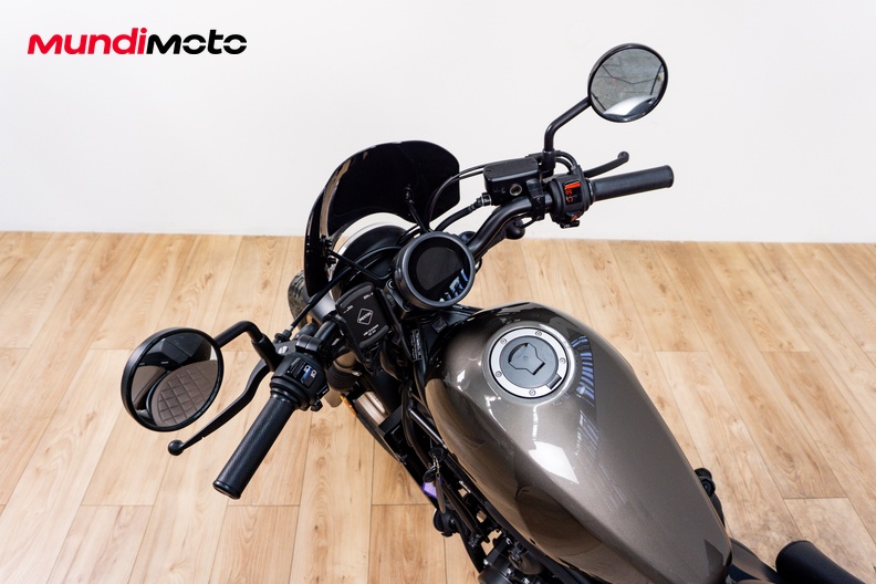 Motorbike image 10