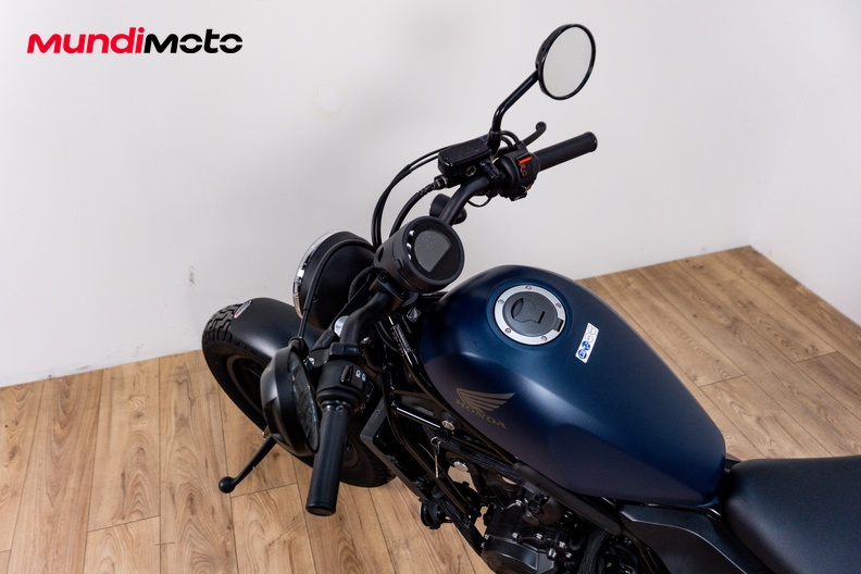 Motorbike image 10