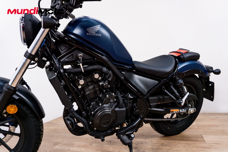 Motorbike image 9