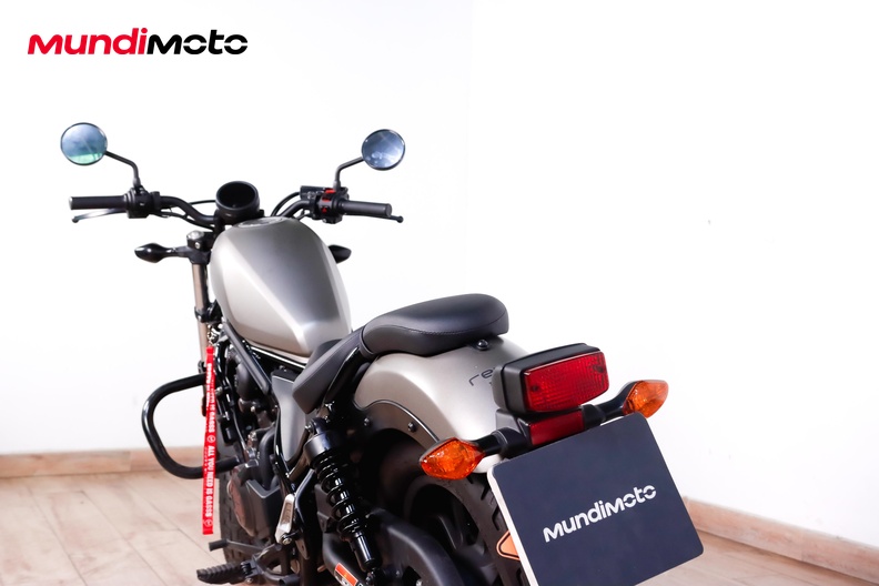 Motorbike image 9