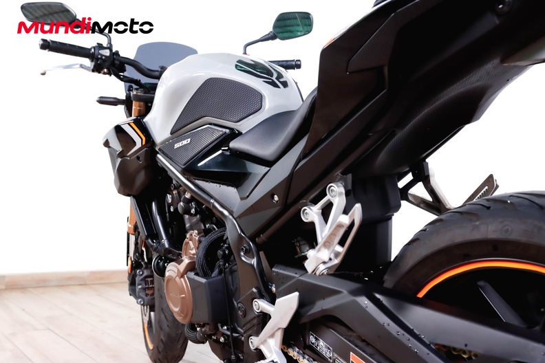 Motorbike image 9