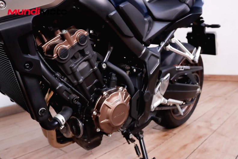 Motorbike image 8