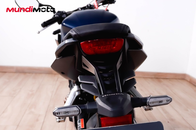 Motorbike image 9