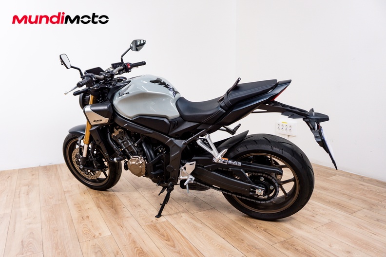 Motorbike image 7