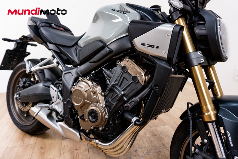 Motorbike image 4