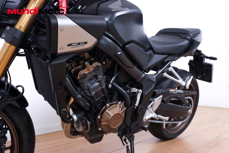 Motorbike image 8