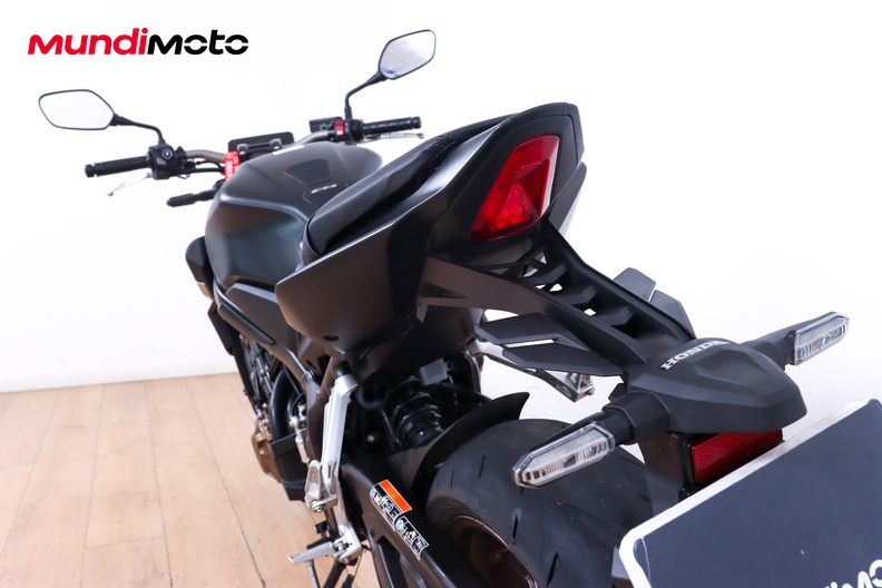 Motorbike image 9