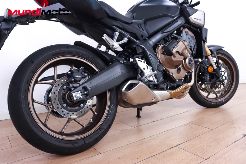 Motorbike image 3