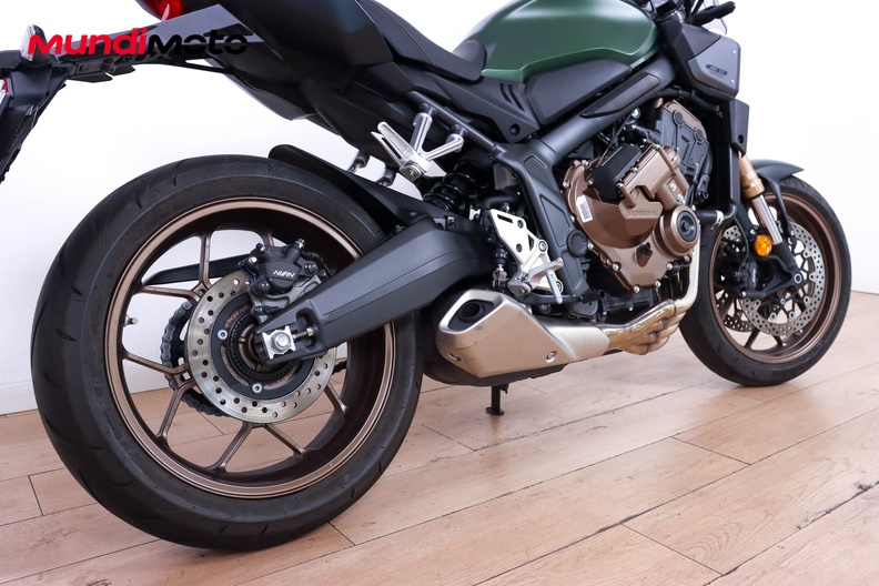 Motorbike image 3