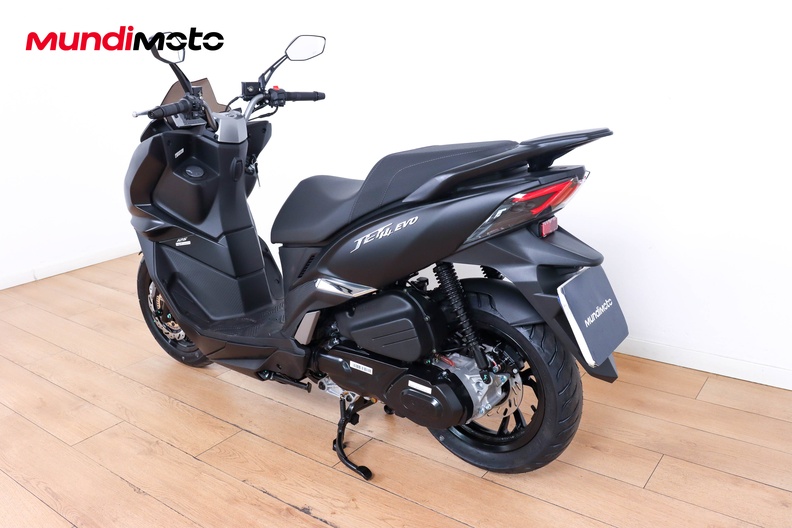 Motorbike image 7